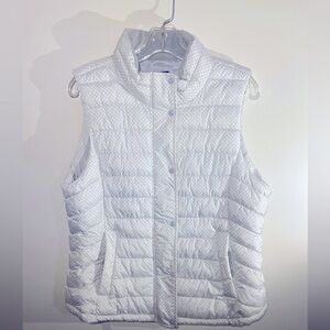 Large Gap white and grey puffer vest. Like new.